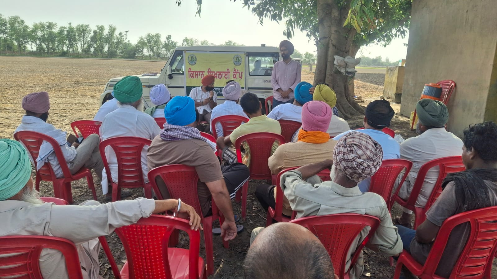 ਹਲਕਾ ਇੰਚਾਰਜ ਅਰਵਿੰਦ ਖੰਨਾ ਵਲੋਂ ਅਕਾਲੀ ਉਮੀਦਵਾਰਾਂ ਦੇ ਹੱਕ ਵਿਚ  ਚੋਣ ਪ੍ਰਚਾਰ